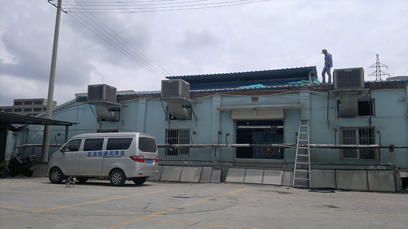 布草洗滌<a href=http://www.kenengcn.com/photo/jie.html target='_blank'>車間降溫</a> 布草洗滌車間降溫